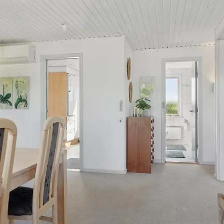 Vakantiehuis Velena - 150m From The Sea By Interhome *