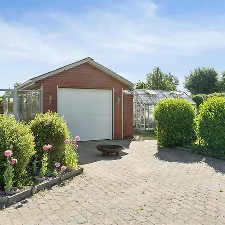 Vakantiehuis Velena - 150m From The Sea By Interhome *